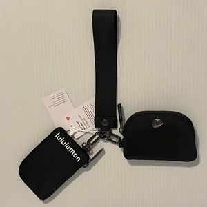 🖤 NWT Lululemon Dual Pouch Wristlet Black Black